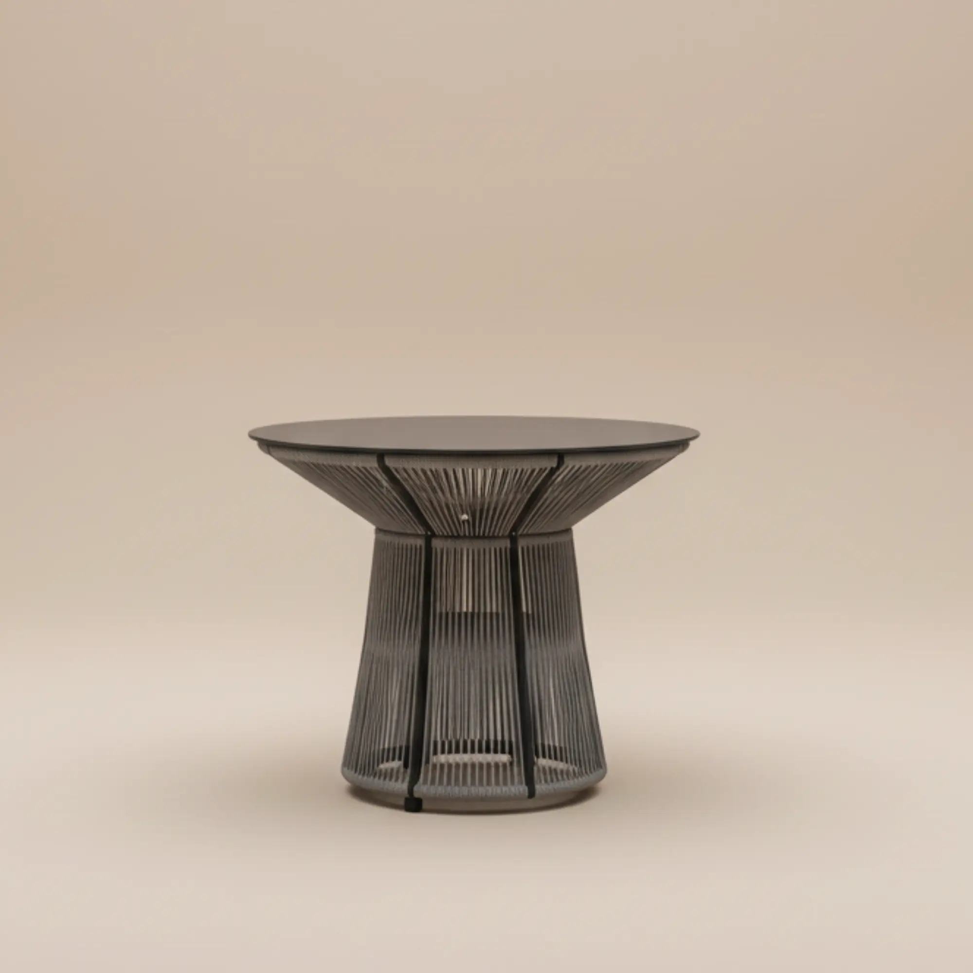 Mesa redonda de exterior de cuerda Rodhos 91