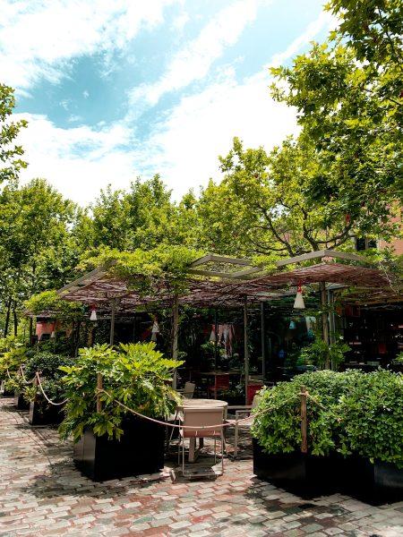 Decoración de restaurantes al aire libre